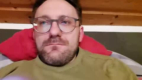 ben00189 online show from February 25, 6:42 pm