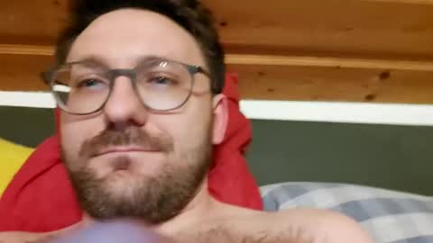 Snapshot of ben00189 chatting on December 17, 6:42 pm ben00189 online show from December 17, 6:42 pm