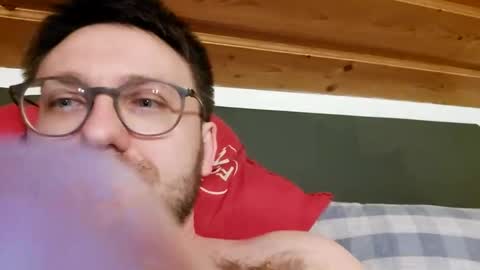 Snapshot of ben00189 chatting on January 14, 9:20 pm ben00189 online show from January 14, 9:20 pm