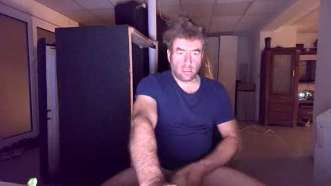 Snapshot of bengi1984 chatting on October 19, 11:19 pm Robert 1984 online show from October 19, 11:19 pm