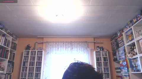 benijamin online show from November 17, 9:45 am