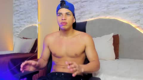 BENJAMIN online show from December 6, 1:55 pm