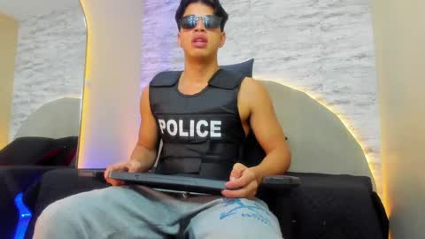 BENJAMIN online show from January 4, 2:14 pm