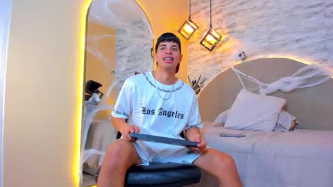 BENJAMIN online show from October 28, 1:57 pm