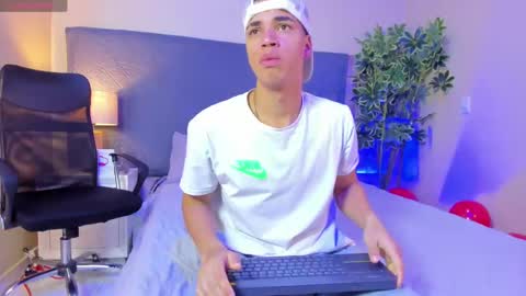 BENJAMIN online show from February 18, 1:21 am