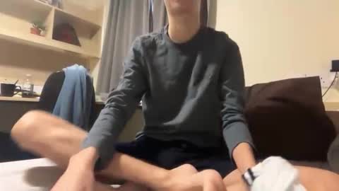 benji_j8 online show from January 19, 1:57 pm