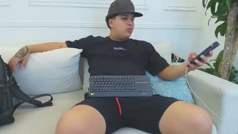 bennett_alejoo online show from November 20, 7:34 pm