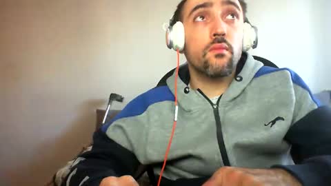 bentish online show from December 3, 12:38 pm