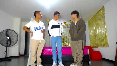 benz boys online show from February 25, 12:03 pm