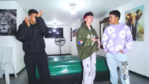 benz boys online show from October 1, 12:09 pm