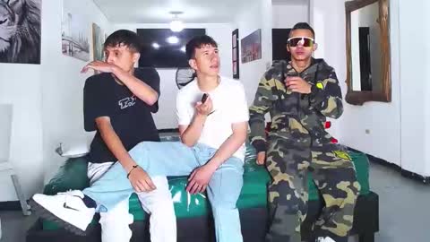 benz boys online show from October 2, 12:09 pm