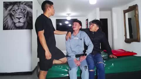 benz boys online show from September 18, 11:34 am