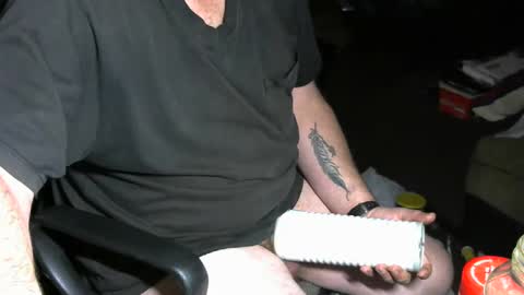 Snapshot of bergeeric1970 chatting on January 9, 4:52 am bergeeric1970 online show from January 9, 4:52 am