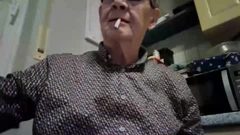 bernie6004 online show from April 21, 6:58 pm