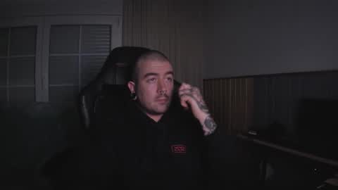 berto3389 online show from December 3, 1:55 am