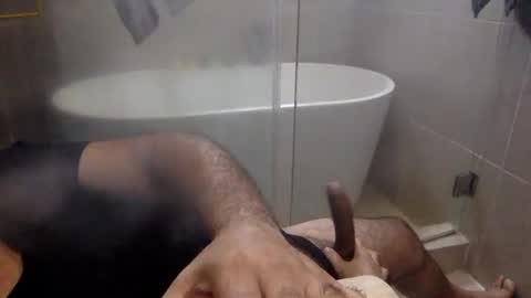 Snapshot of betoooox chatting on December 31, 3:53 pm Virtual Gentleman online show from December 31, 3:53 pm