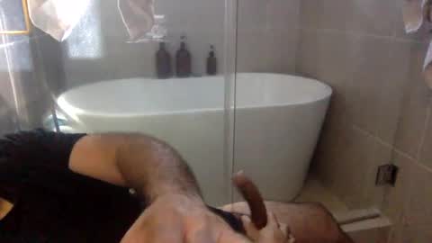 Snapshot of betoooox chatting on October 5, 1:48 pm Virtual Gentleman online show from October 5, 1:48 pm