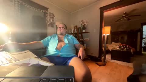 Snapshot of bigbearlittlebear2 chatting on October 24, 7:21 am Bear Woods online show from October 24, 7:21 am
