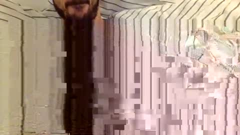 Snapshot of bigben93xxx chatting on January 2, 10:44 pm bigben93xxx online show from January 2, 10:44 pm