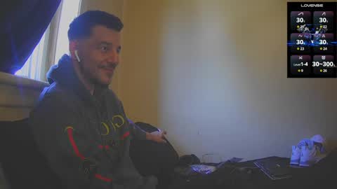 Jon - Im Straight online show from October 14, 3:52 pm