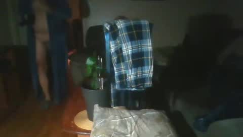 Snapshot of bigdeer581917471 chatting on December 13, 7:37 am bigdeer581917471 online show from December 13, 7:37 am