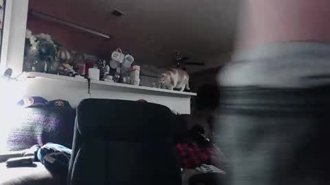 biggerisbetter21 online show from January 7, 7:46 am