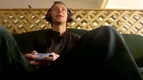 Snapshot of biggestboiiii chatting on January 25, 11:43 pm biggestboiiii online show from January 25, 11:43 pm