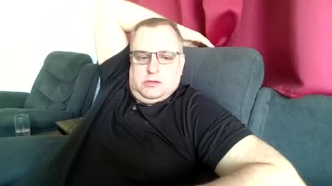 bigguy2014 online show from April 16, 12:38 pm