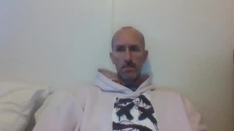 Snapshot of bighugemouthful chatting on October 13, 4:07 am Chaz online show from October 13, 4:07 am