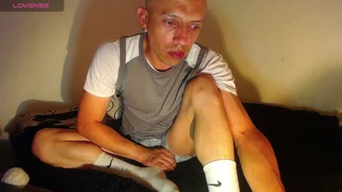 biglatin88 online show from March 4, 5:42 am