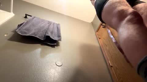 bigskinnyboyshh online show from January 7, 5:23 am