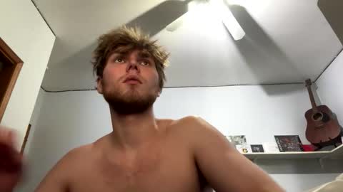 bigskinnyboyshh online show from April 11, 8:01 pm