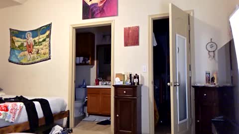 bigswoletroll online show from April 12, 3:20 am