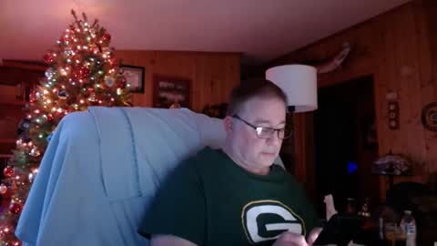 Snapshot of bigthicksatisfying2 chatting on December 29, 10:14 pm bigthicksatisfying2 online show from December 29, 10:14 pm