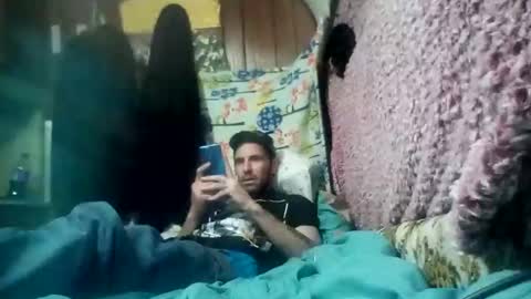 Snapshot of bigwalkdog420 chatting on January 3, 5:28 am bigwalkdog420 online show from January 3, 5:28 am