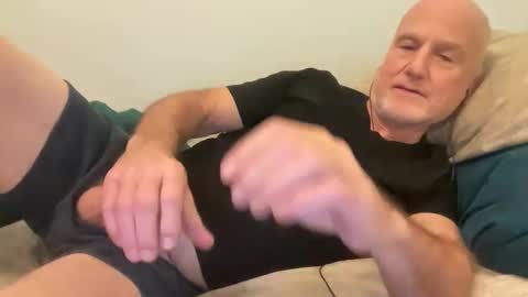 Bigwebone online show from December 2, 1:52 am