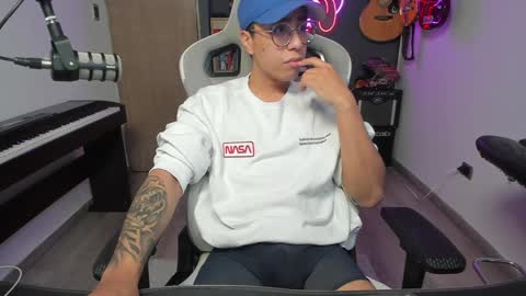 bigxboy96 online show from January 19, 9:01 am