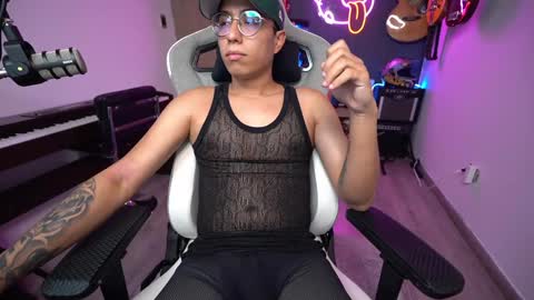 bigxboy96 online show from December 5, 7:05 am