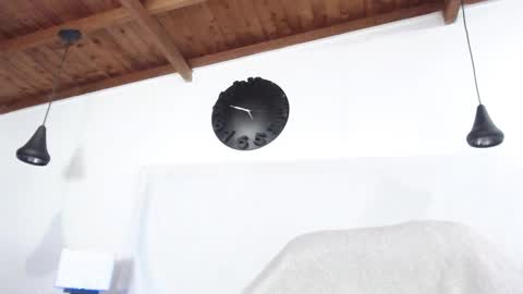 Snapshot of bigzehuz chatting on February 7, 4:59 am andres online show from February 7, 4:59 am