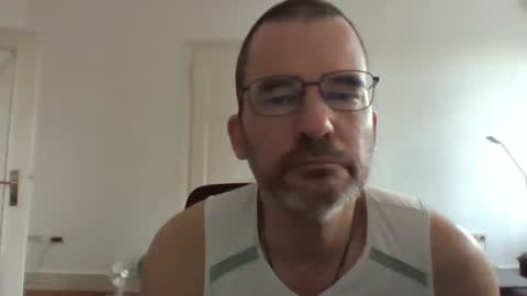 bikertom1988 online show from February 23, 3:37 pm