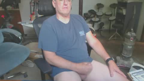 billp750876 online show from June 12, 8:50 pm