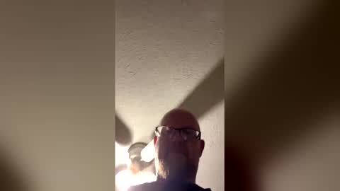 billv0311 online show from April 20, 5:10 am