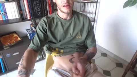 Billy FingerCut online show from August 5, 7:13 am