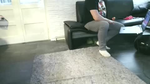 Bitchnk online show from December 7, 1:18 pm