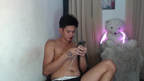 alex online show from November 19, 3:01 pm