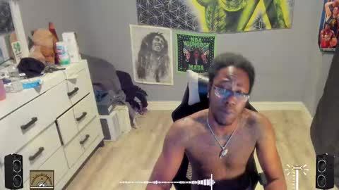 Plant Base Streamers From Pennsylvania online show from October 25, 12:23 am