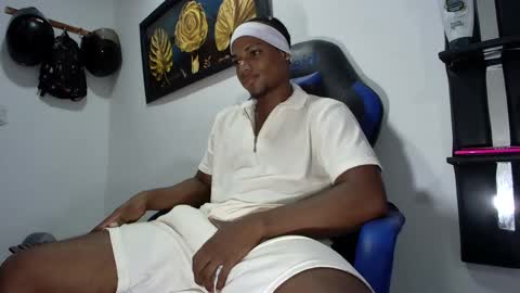 tu morenito online show from March 10, 5:50 pm