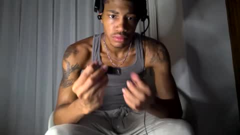 Snapshot of blackbulltitus chatting on September 10, 5:50 am BlackBullTitus online show from September 10, 5:50 am