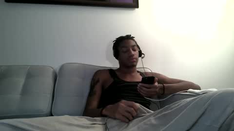 Snapshot of blackbulltitus chatting on October 17, 11:09 pm BlackBullTitus online show from October 17, 11:09 pm