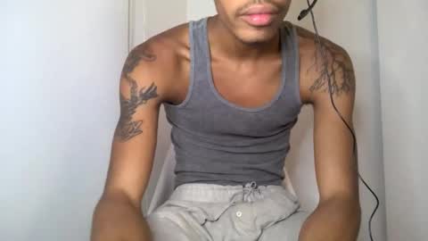 Snapshot of blackbulltitus chatting on October 2, 5:22 am BlackBullTitus online show from October 2, 5:22 am